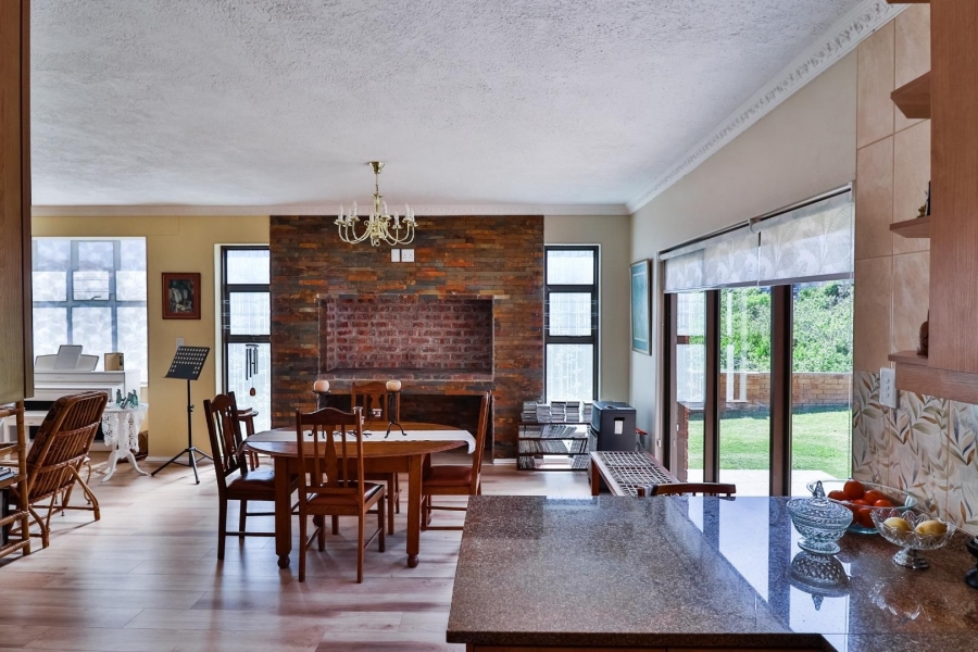 4 Bedroom Property for Sale in De Kelders Western Cape